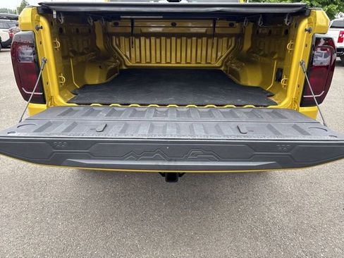 Used 2024 GMC Canyon AT4 w/ Canyon Safety Plus Package AWD/4WD image 37