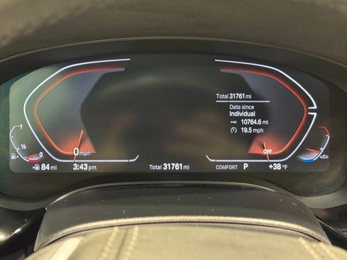 Used 2023 BMW 540i xDrive w/ Premium Package image 31