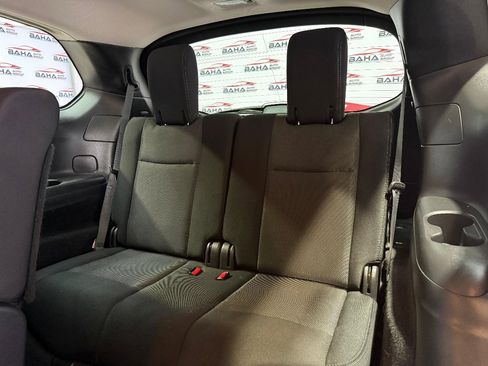 Used 2019 Nissan Pathfinder SV image 34