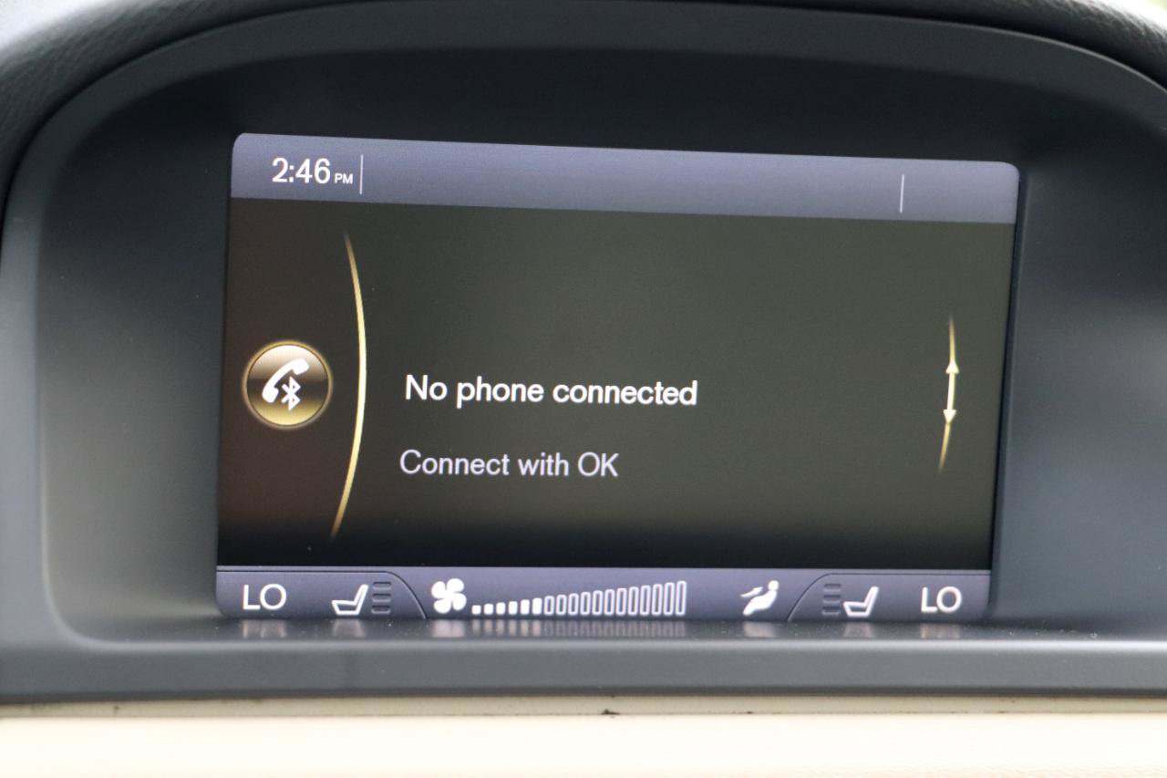 Used 2014 Volvo XC70 3.2 AWD/4WD image 22