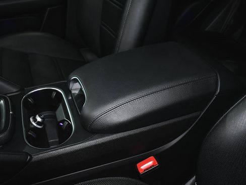 Used 2022 Porsche Cayenne Coupe image 45