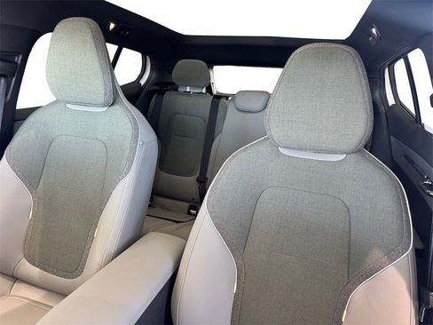 New 2025 Volvo EX30 Plus w/ Protection Package Premier image 20