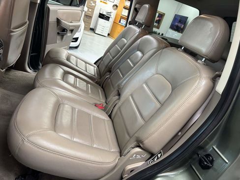 Used 2002 Ford Explorer XLT image 22