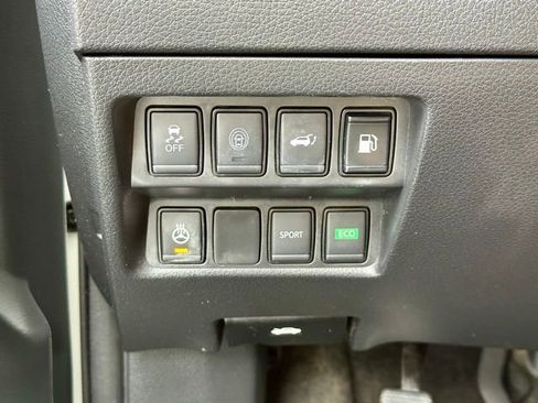 Used 2018 Nissan Rogue SL FWD image 37