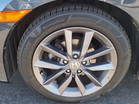 Used 2020 Honda Civic EX image 32