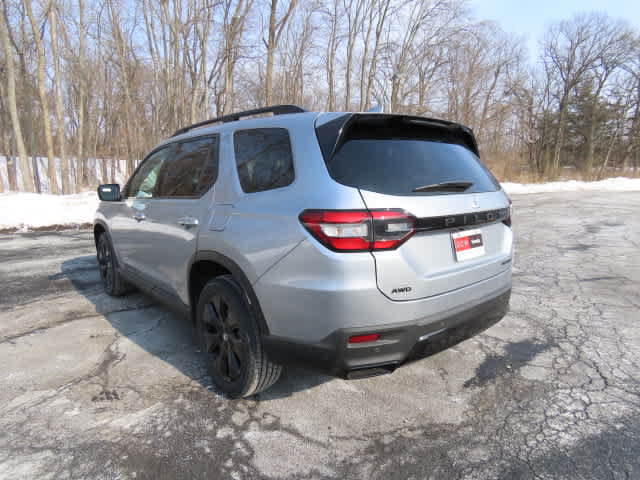 New 2026 Honda Pilot Black Edition image 4