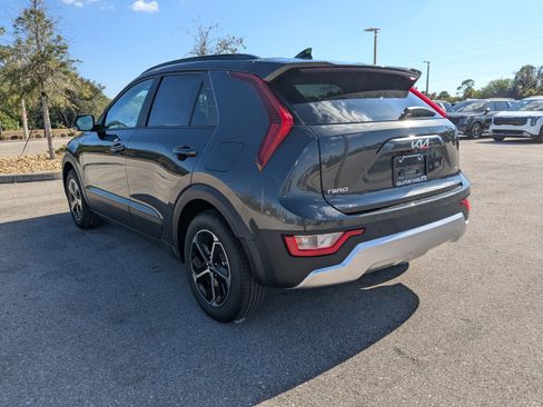 New 2026 Kia Niro EX image 7