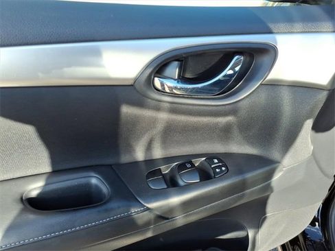 Certified 2019 Nissan Sentra S image 3
