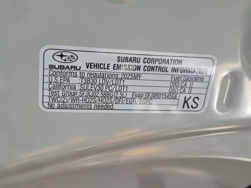 Used 2025 Subaru Crosstrek 2.5i Premium AWD/4WD image 13