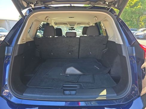 Used 2025 Nissan Rogue SV FWD image 16