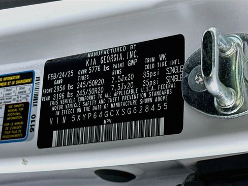 Used 2025 Kia Telluride S FWD image 12