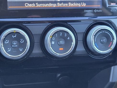 Used 2016 Subaru Forester 2.5i Premium image 18