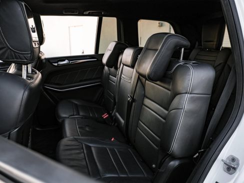 Used 2015 Mercedes-Benz GL 63 AMG 4MATIC w/ Accessory Chrome Package image 36