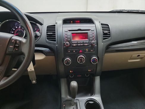 Used 2011 Kia Sorento LX w/ Convenience Pkg image 20