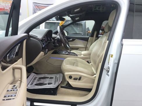 Used 2018 Audi Q7 3.0T Prestige image 9