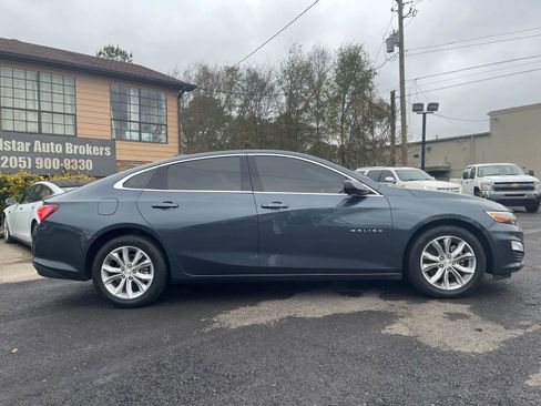 Used 2020 Chevrolet Malibu LT image 2
