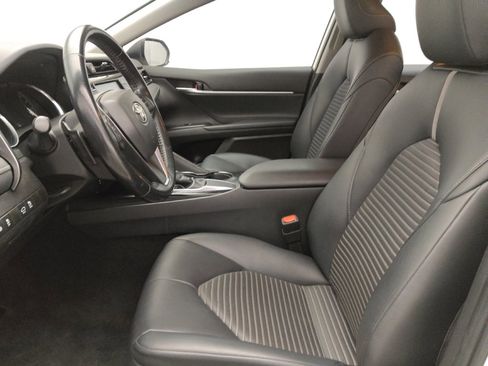 Used 2019 Toyota Camry SE image 17