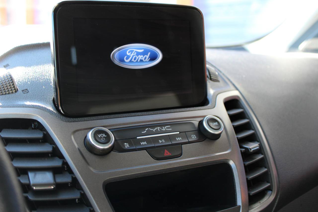 Used 2021 Ford Transit Connect XLT FWD image 29