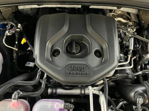 Used 2023 Jeep Grand Cherokee Trailhawk w/ Luxury Tech Group III AWD/4WD image 28