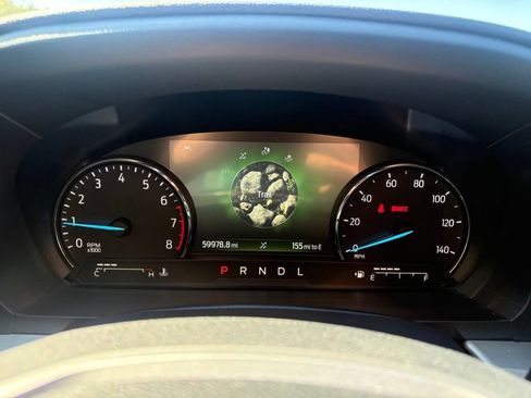 Used 2023 Ford Explorer XLT w/ Equipment Group 202A AWD/4WD image 31