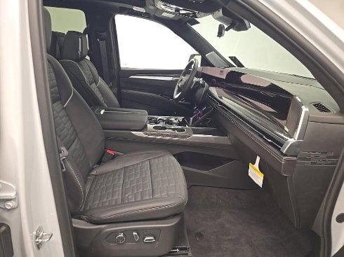 Used 2026 Cadillac Escalade V AWD/4WD image 8