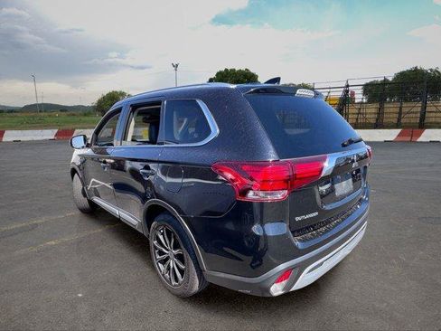 Used 2020 Mitsubishi Outlander SE FWD image 4
