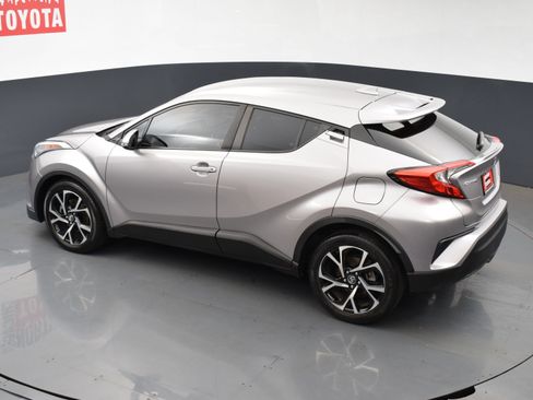 Used 2018 Toyota C-HR XLE FWD image 20