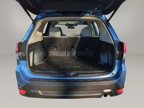 Used 2021 Subaru Forester Premium AWD/4WD image 23