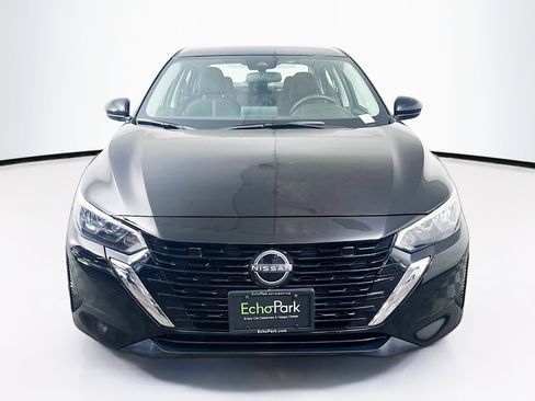 Used 2024 Nissan Sentra SV FWD image 2