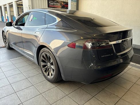 Used 2018 Tesla Model S 75D AWD/4WD image 3