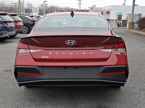 Certified 2025 Hyundai Elantra Sport image 6