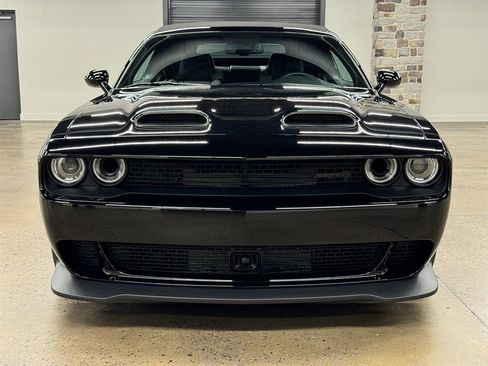 Used 2023 Dodge Challenger SRT Hellcat w/ Driver Convenience Group image 2