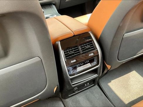 Used 2022 BMW X7 xDrive40i w/ Premium Package image 34