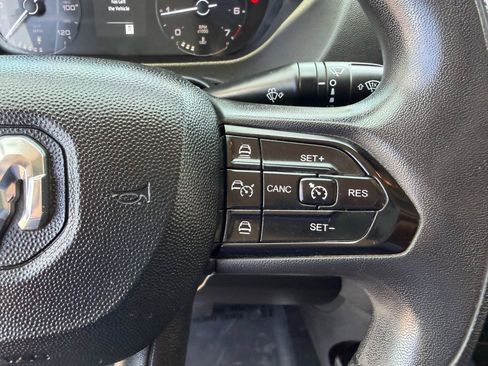 Used 2024 RAM ProMaster 2500 w/ Convenience Group FWD image 18