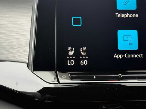 New 2026 Volkswagen Atlas Cross Sport SE AWD/4WD image 13