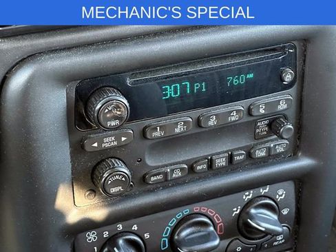 Used 2005 Chevrolet Venture LT w/ Deluxe Convenience Package image 25