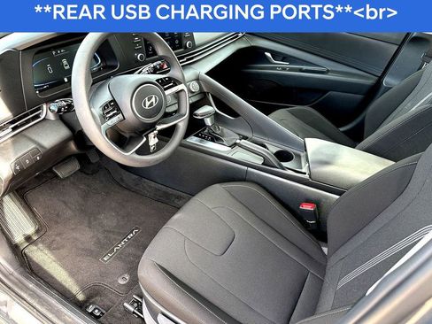 Used 2024 Hyundai Elantra SE image 14