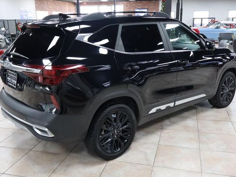 Used 2022 Kia Seltos Nightfall Edition image 5