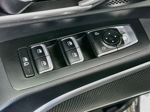 Used 2025 Kia Telluride S AWD/4WD image 15
