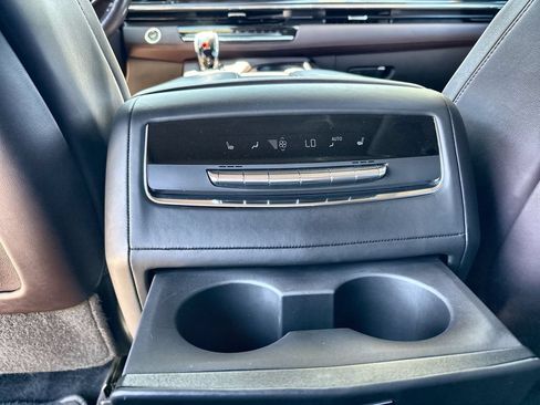 Certified 2023 Cadillac Escalade Sport Platinum AWD/4WD image 36