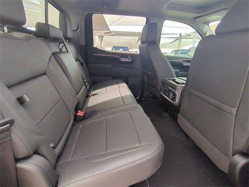 New 2025 GMC Sierra 1500 SLT image 28