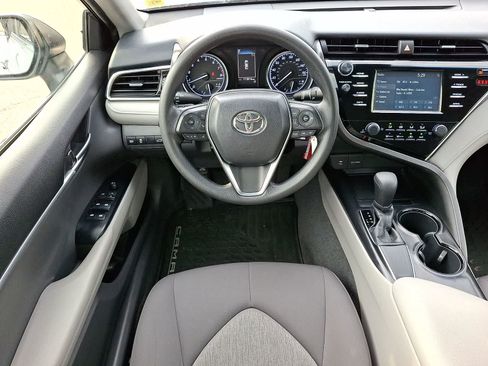 Certified 2018 Toyota Camry LE FWD image 13
