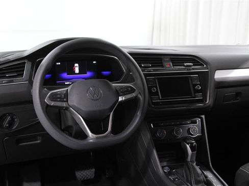Certified 2022 Volkswagen Tiguan S image 6