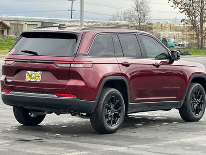 New 2026 Jeep Grand Cherokee Altitude