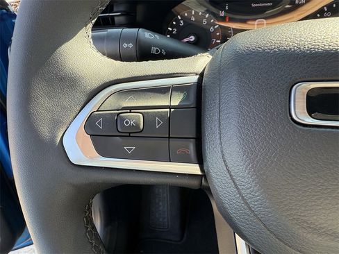 New 2025 Jeep Compass Latitude w/ Altitude Special Edition image 15