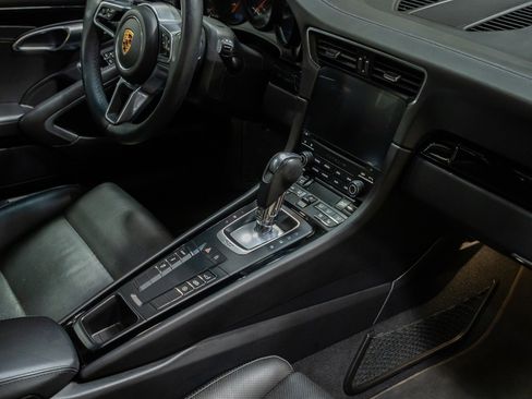 Used 2019 Porsche 911 Carrera RWD image 63