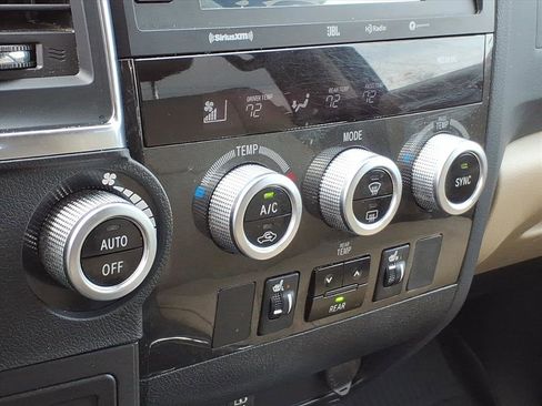 Used 2020 Toyota Sequoia Limited w/ Safety & Convenience Package image 27