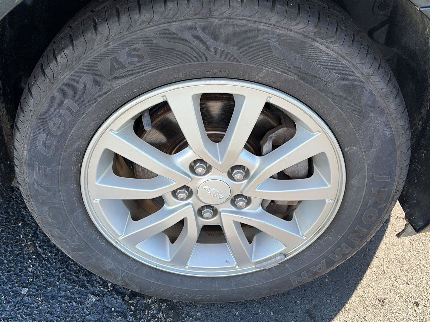 Used 2019 Chevrolet Sonic LT FWD image 32
