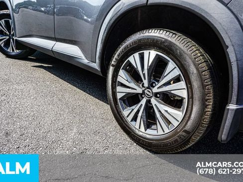 Used 2022 Nissan Rogue SV FWD image 16