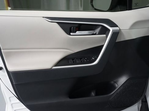 Certified 2024 Toyota RAV4 XLE Premium image 30